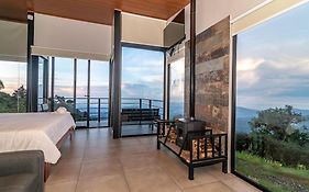 Villas Paramo Cloud Forest Hotel